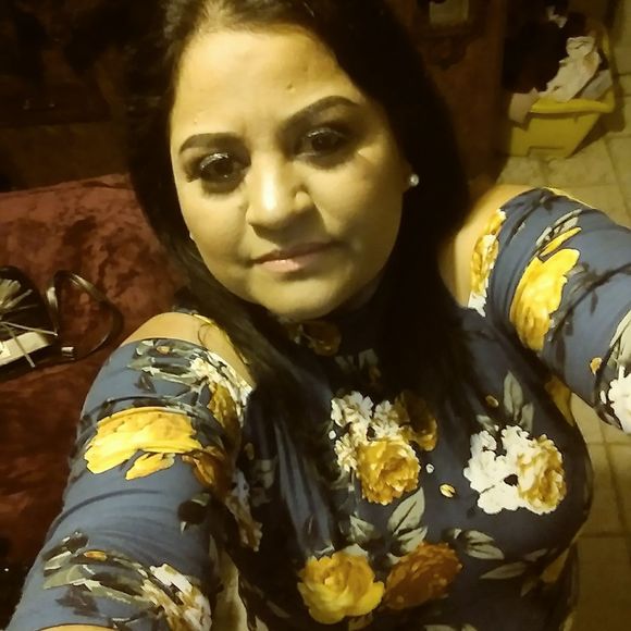 Meet your Posher, Lorena - Picture 1 of 1